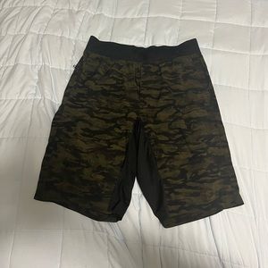Camo lululemon shorts